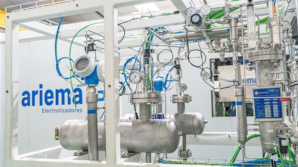 High-efficiency alkaline electrolysers with proprietary stack technology